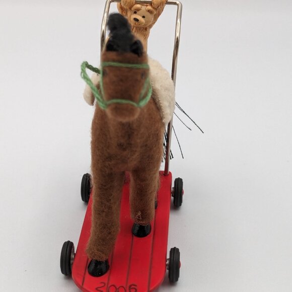 Hallmark Keepsake A Pony for Christmas 2006, 9th in A Pony for Christmas Series - Picture 6 of 12